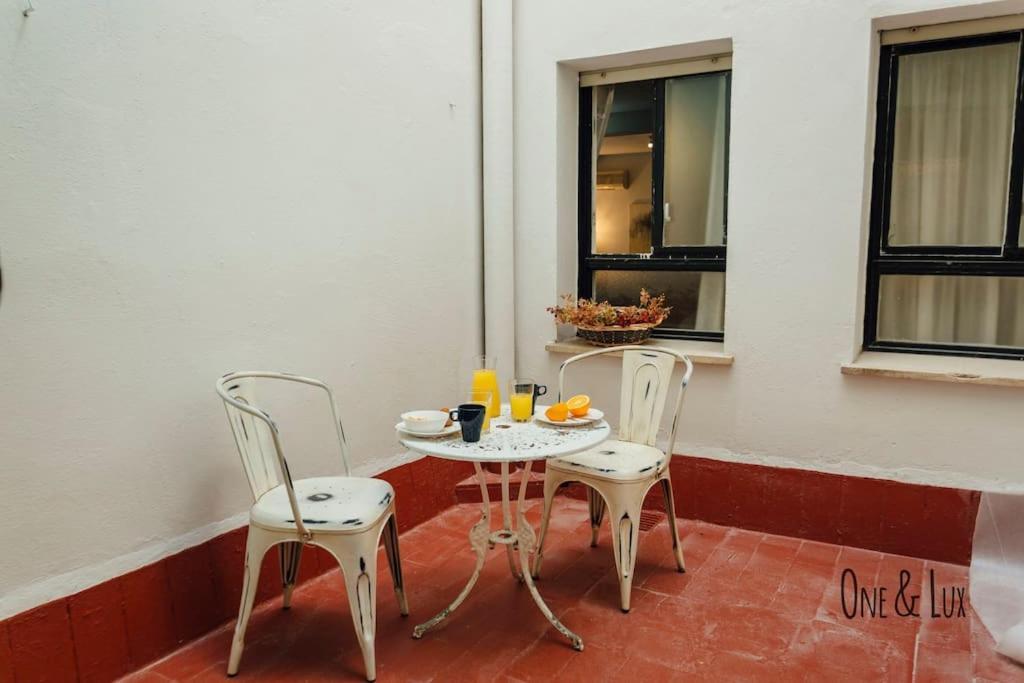 O&L Aire - Spacious And Bright Apartment In The Heart Of Sevilla Buitenkant foto