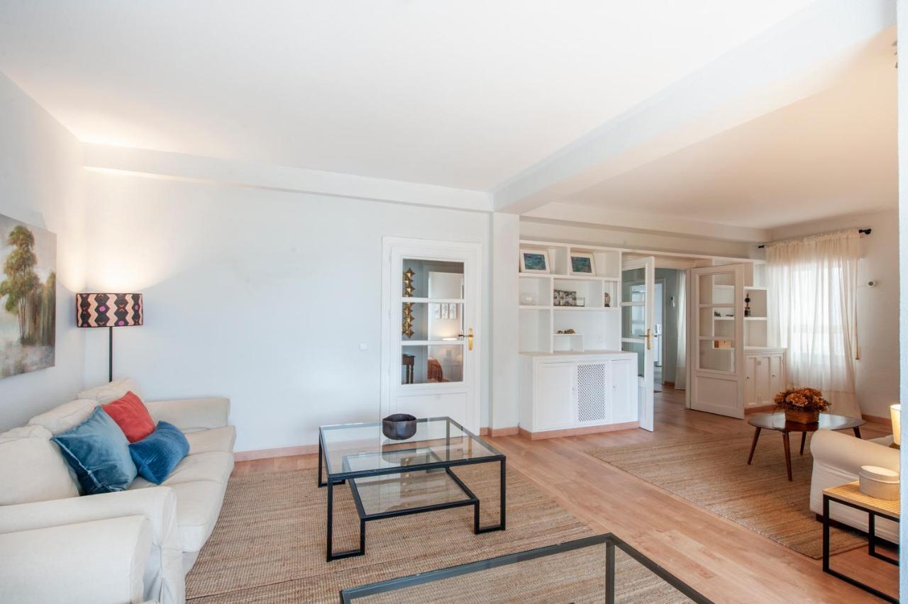 O&L Aire - Spacious And Bright Apartment In The Heart Of Sevilla Buitenkant foto